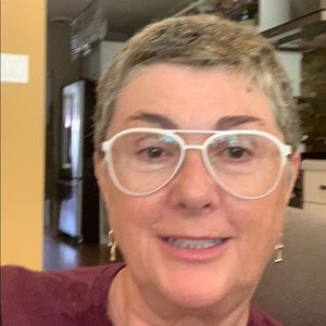 Meet your Posher, Cathy